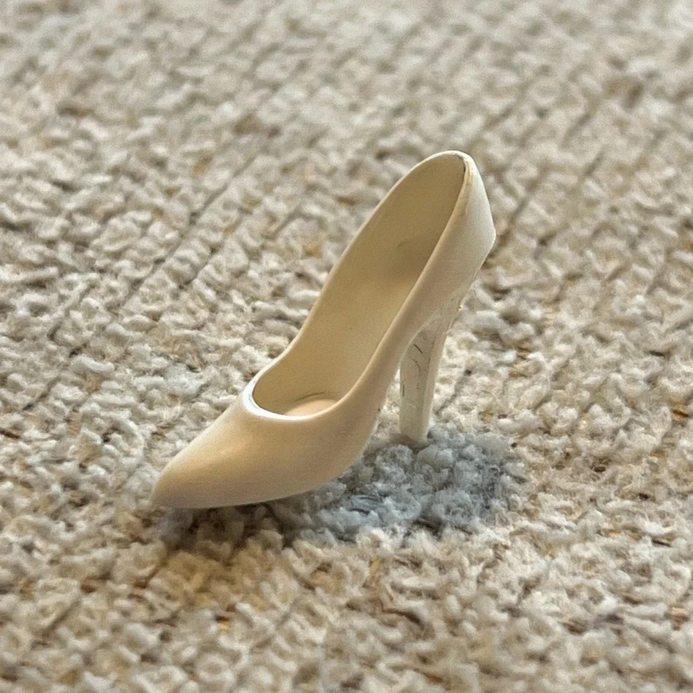 Vintage Barbie White Closed Toe Pump High Heel Replacement Doll Shoe Single